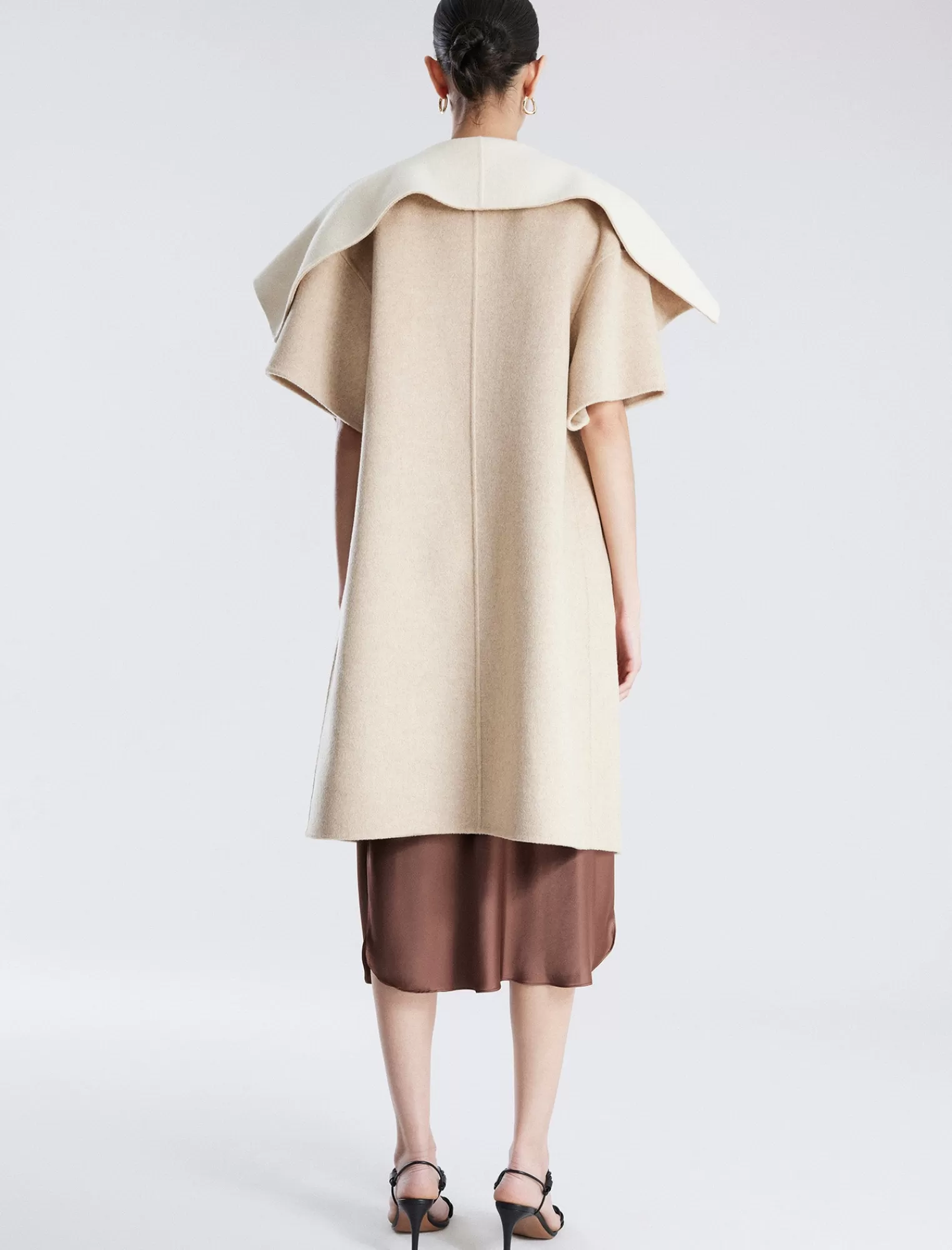 Cheap BCBGMAXAZRIA Abrigo Oversize De Lana De Manga Corta Avena