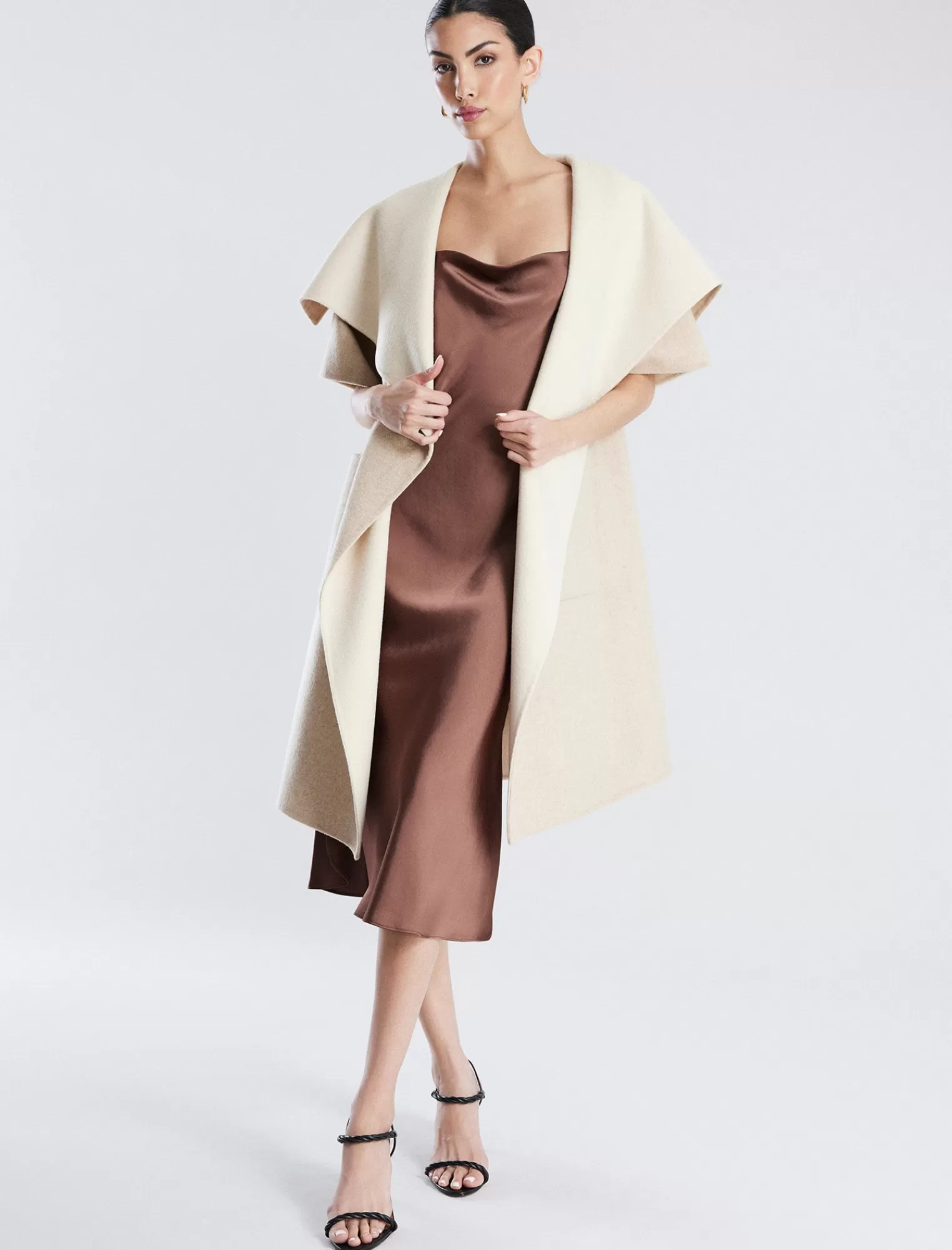 Cheap BCBGMAXAZRIA Abrigo Oversize De Lana De Manga Corta Avena