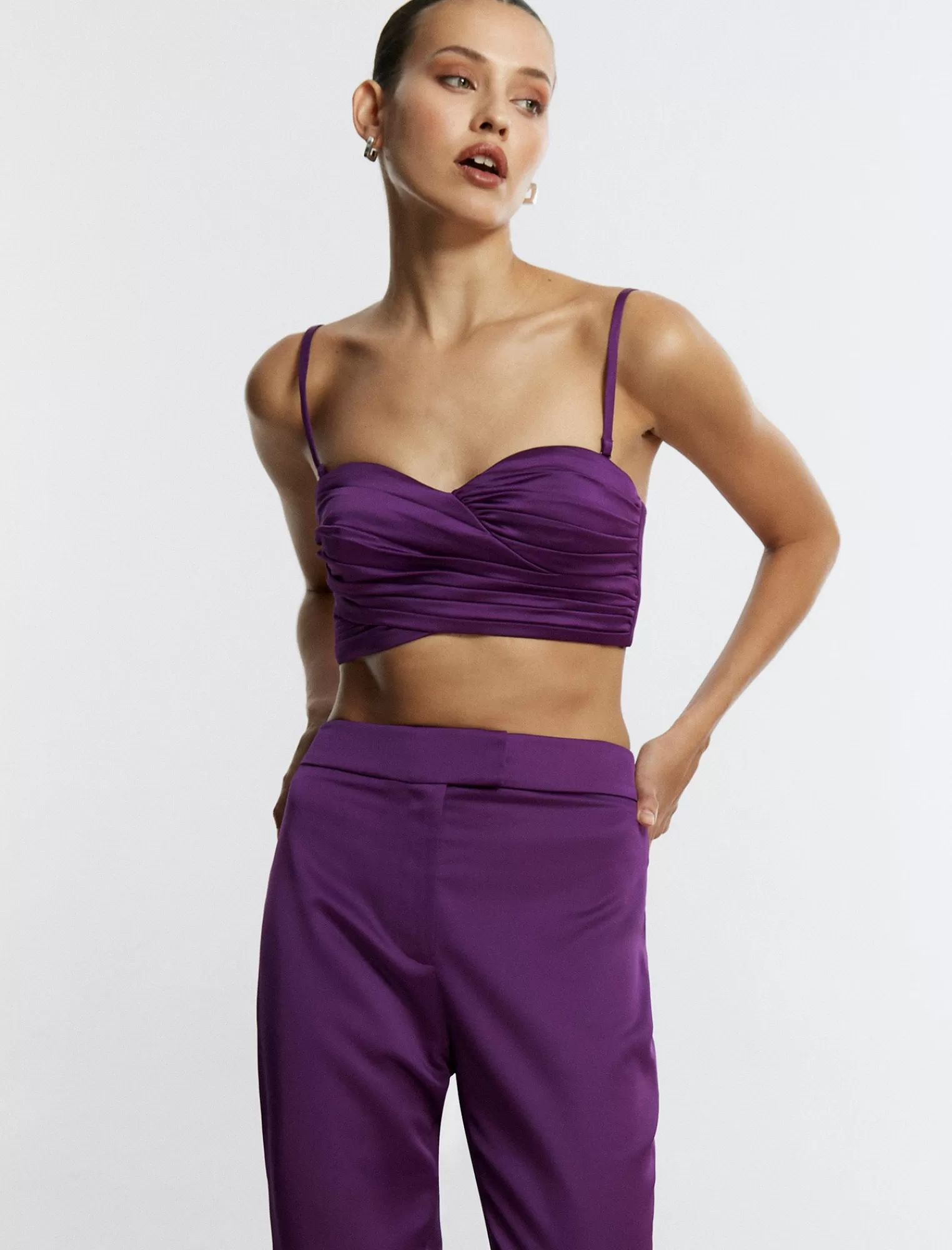 Fashion BCBGMAXAZRIA Top Corto Fruncido En Forma De Corazon Purpura