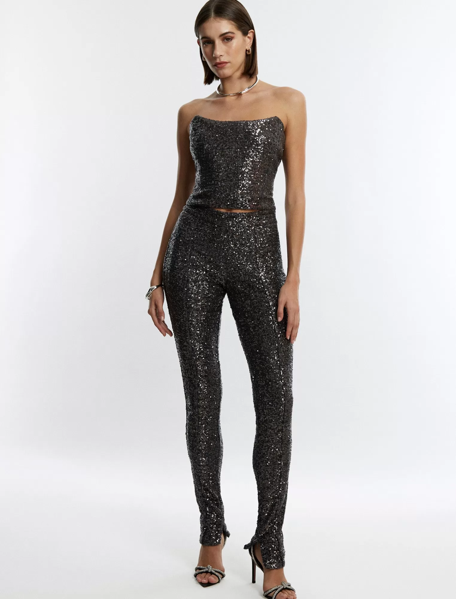 Fashion BCBGMAXAZRIA Top Tipo Bustier Con Lentejuelas Sin Tirantes Gris Piedra